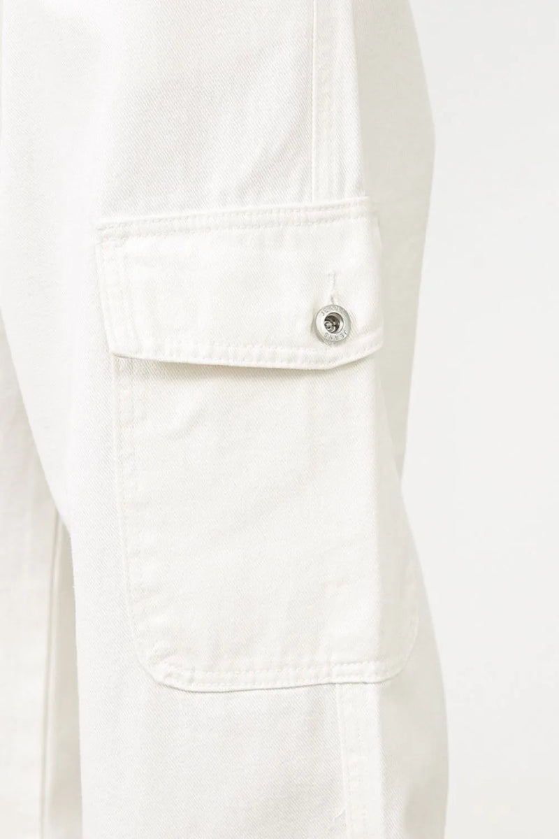 9f485f0d-f8db-46d0-b3b4-81564ef60909-Max