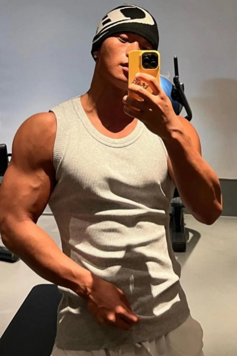 adaf8f56-9fb9-4674-93a6-647ef9fee3c6-Max